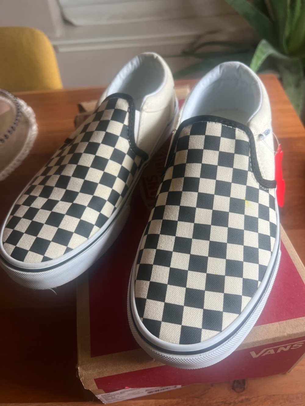 Vans Mens Checkerboard Slip-On Sneakers - Black/White Size 9.5
